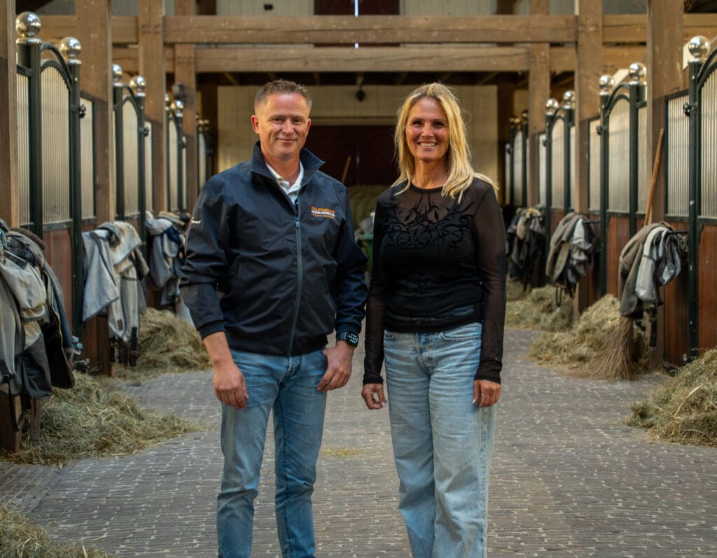 Marcel van Manen op bezoek bij Willeke Bos, Stal 104